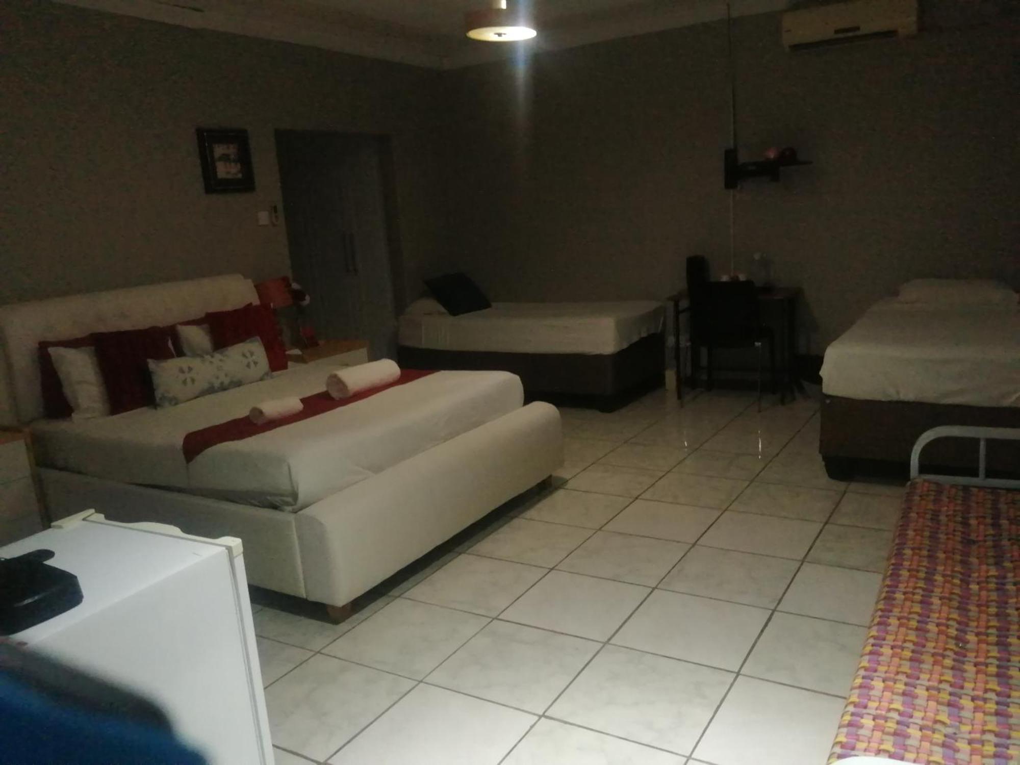 Tintech Bed & Breakfast Francistown Luaran gambar