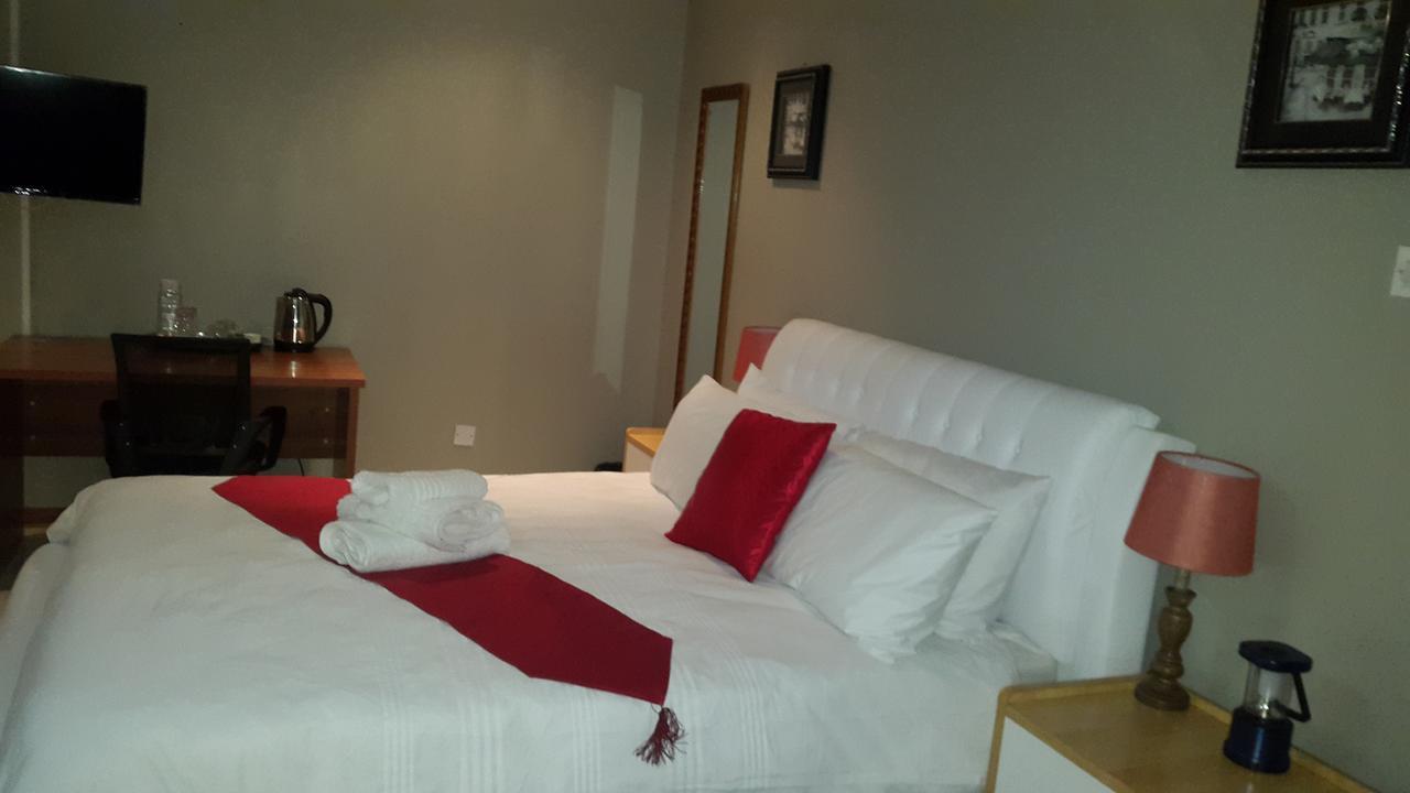 Tintech Bed & Breakfast Francistown Luaran gambar