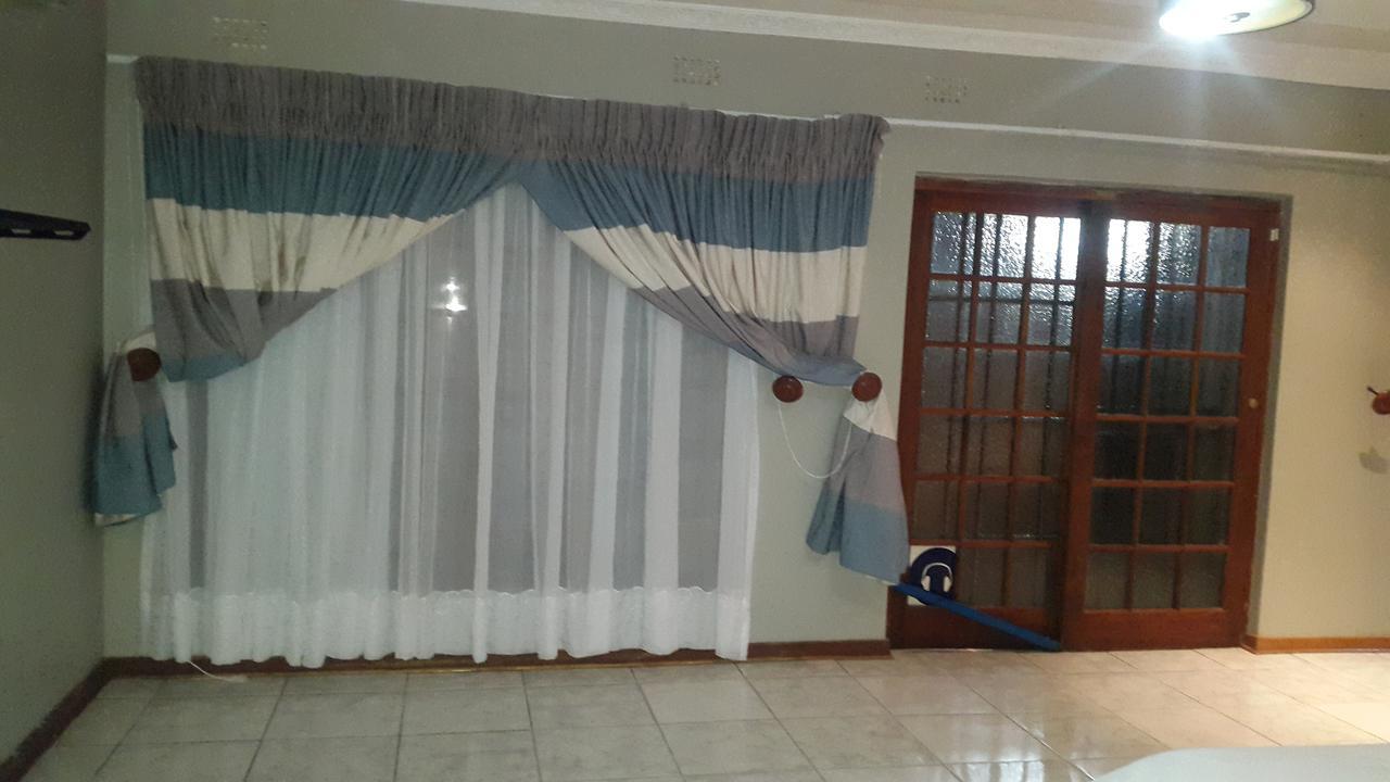 Tintech Bed & Breakfast Francistown Luaran gambar