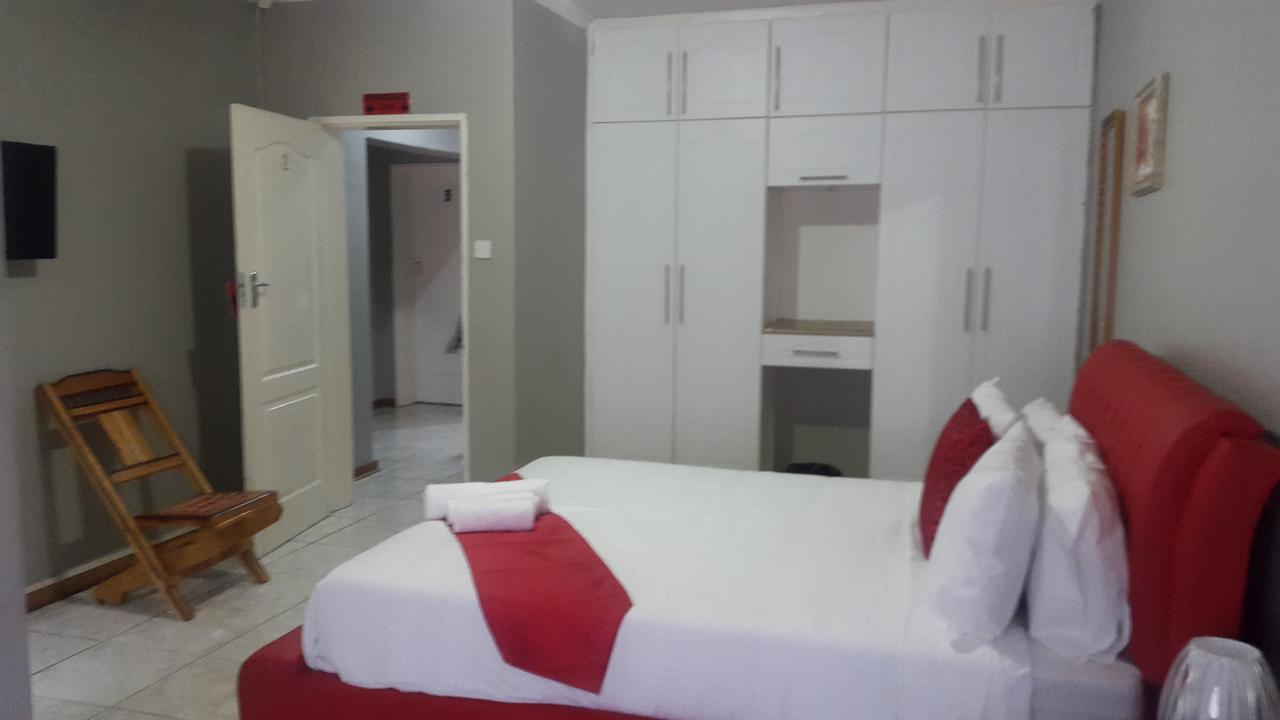 Tintech Bed & Breakfast Francistown Luaran gambar
